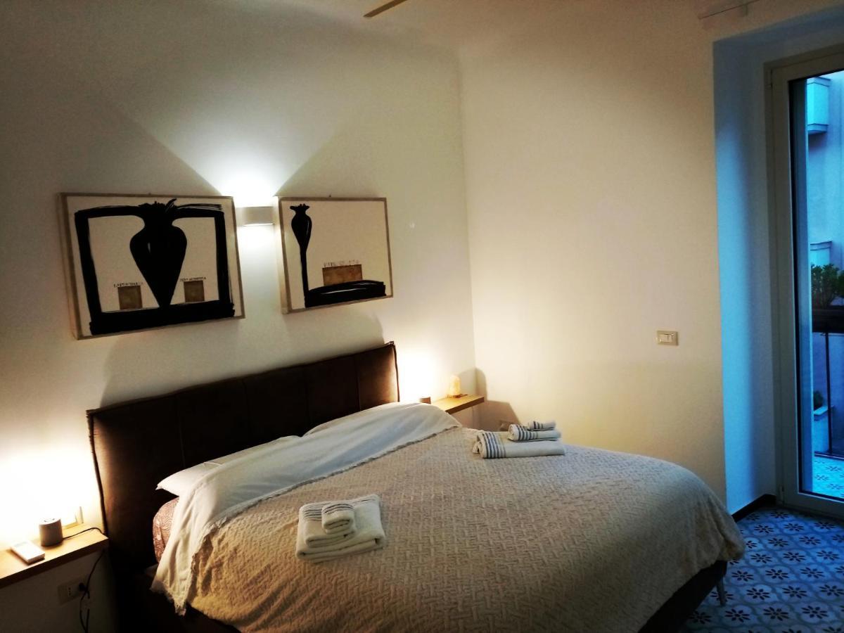 Sonnino Suite Jacuzzi Apartment Bari Eksteriør billede