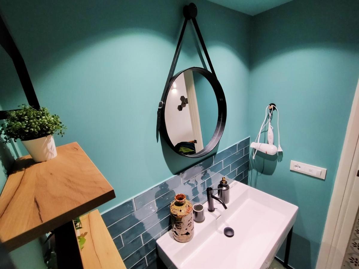 Sonnino Suite Jacuzzi Apartment Bari Eksteriør billede