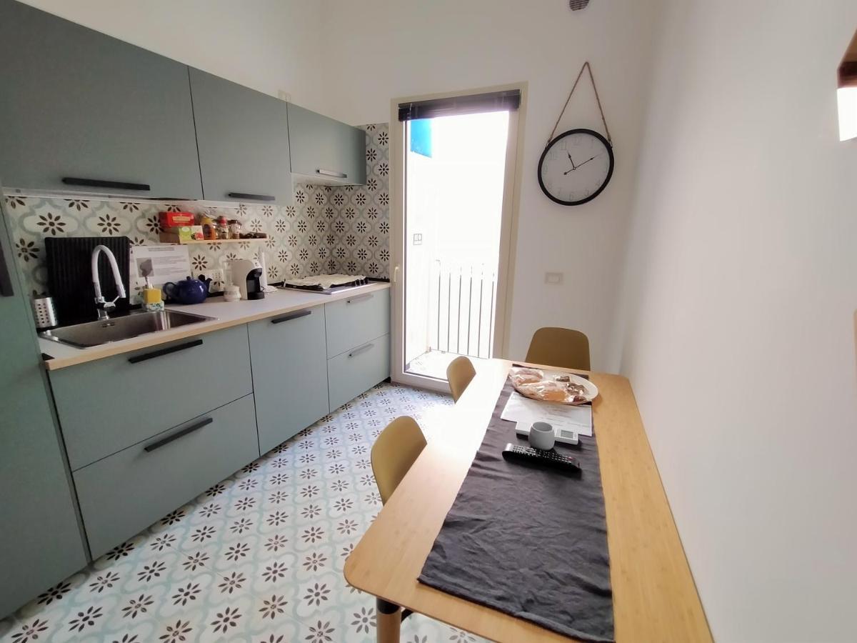 Sonnino Suite Jacuzzi Apartment Bari Eksteriør billede